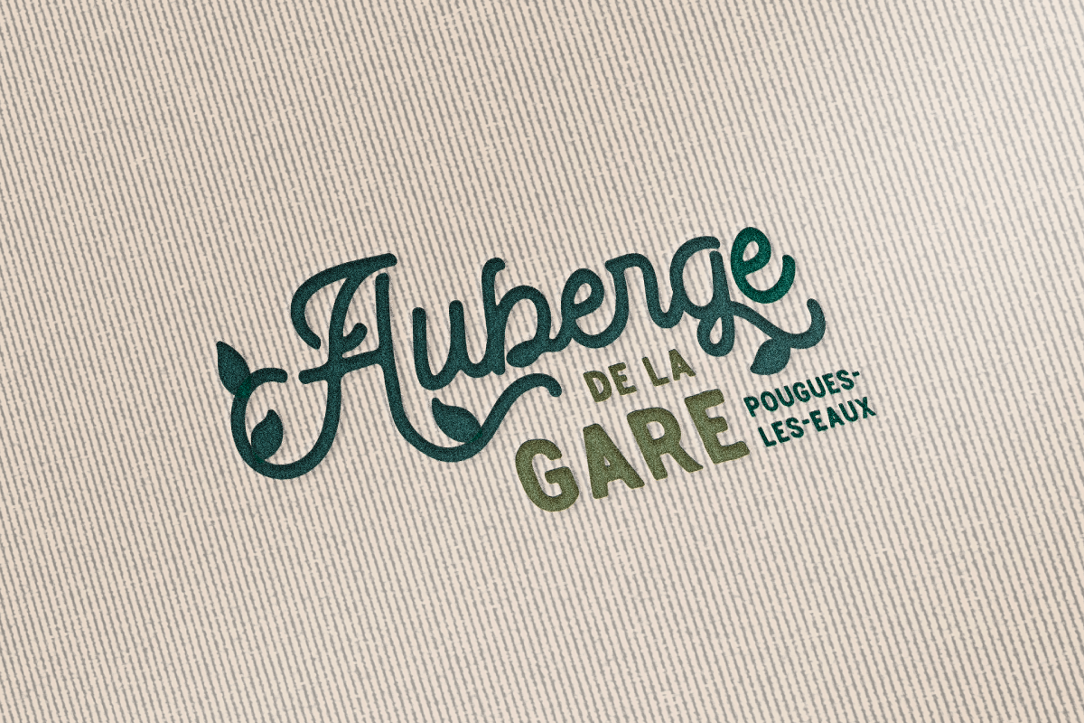 UNE IDENTITÉ GRAPHIQUE CHALEUREUSE POUR INCARNER L’ESPRIT DE L’AUBERGE DE LA GARE